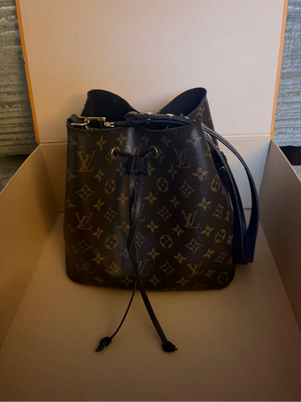 Louis Vuitton Neonoe MM